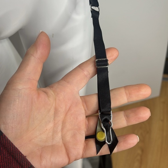 Victoria Secret Sz M/L Crystal Embossed Black Adjustable Garter Belt - New Tags - Picture 5 of 6